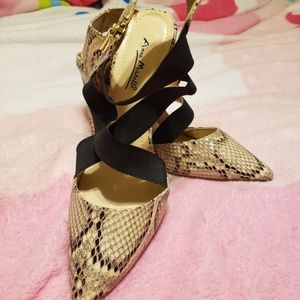Euc Anne Michelle heels size 8.5m